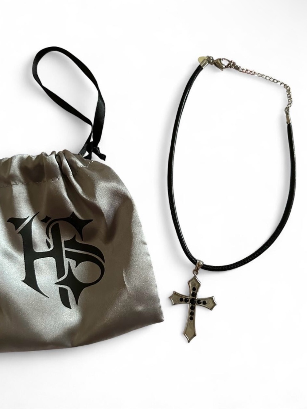 heavensent twilight cross necklace🖤